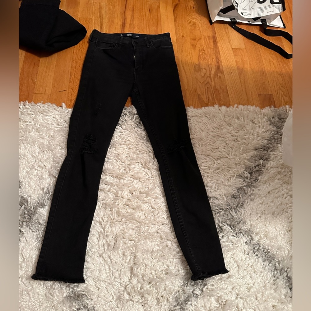 Hollister co skinny Jean size 25 with distressing